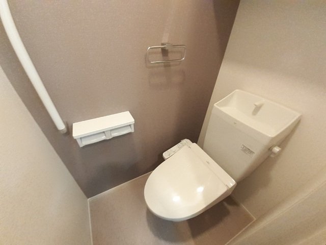 トイレ　ゆったりとした空間のトイレです