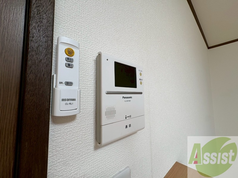 セキュリティ　ＴＶモニター付インターホンです。来客者の顔が見えるので安心！