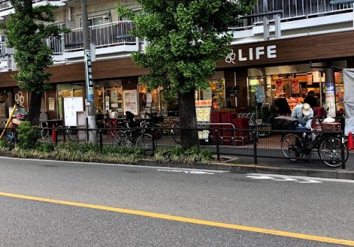 スーパー　ライフ 南台店（スーパー）まで261m