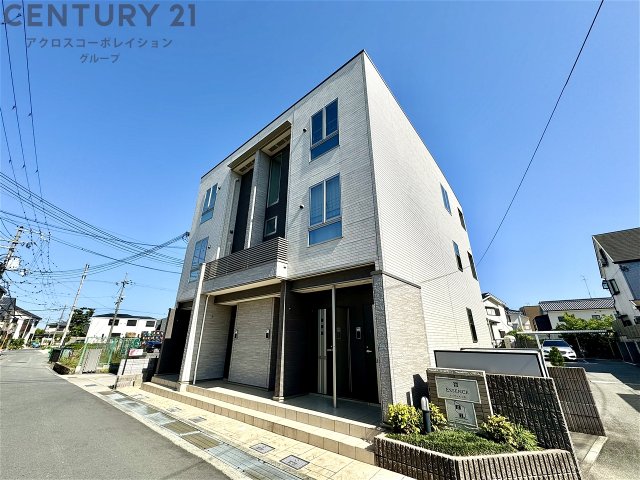 建物外観　モニター付きインターホンついてます♪