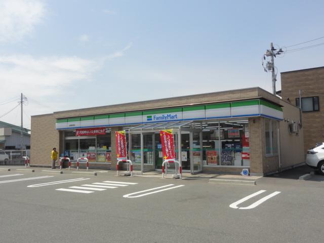コンビニ　ファミリーマート（コンビニ）まで504m