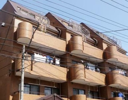 建物外観　外観タイル張り・鉄筋コンクリート造☆