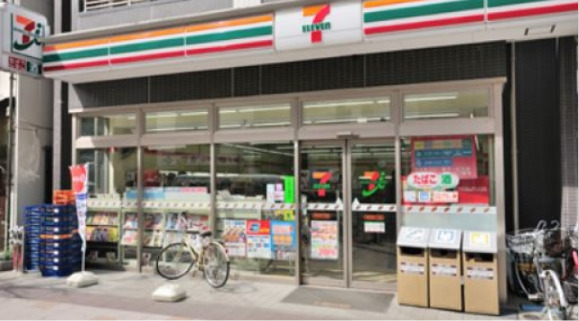コンビニ　セブンイレブン 中央区新川2丁目店（コンビニ）まで124m