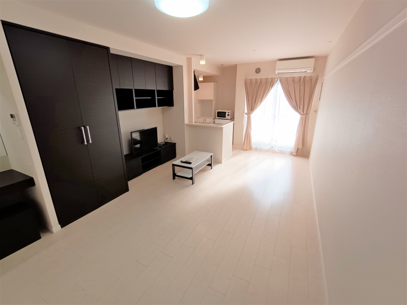 居室・リビング　家電・家具付きのお部屋です。