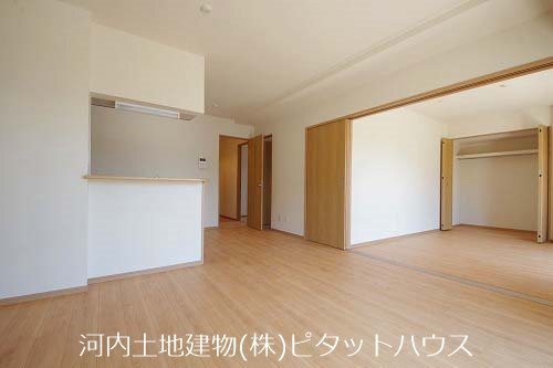 居室・リビング　類似室内