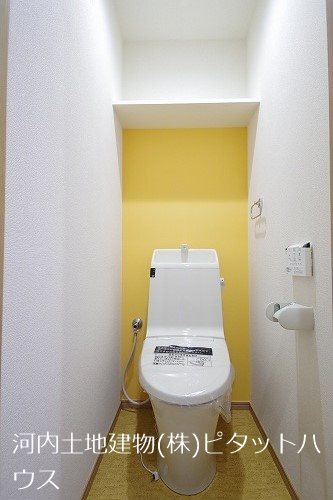 トイレ　類似室内