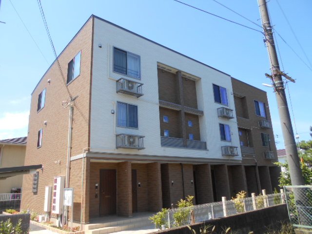 建物外観　外観は落ち着いています