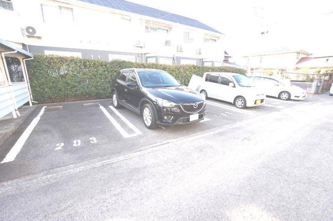 駐車場　駐車場