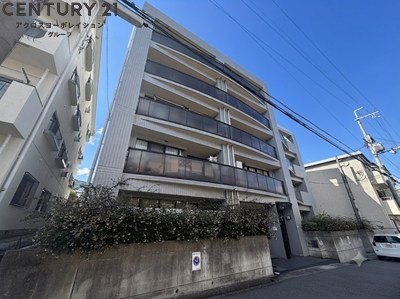 建物外観　オートロックで外部の人間が簡単に出入りできないため安心です。