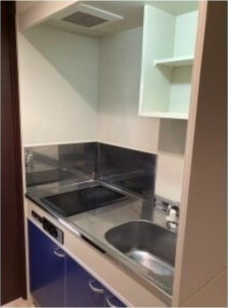 キッチン　※写真は同じマンションの違う部屋のものになります。