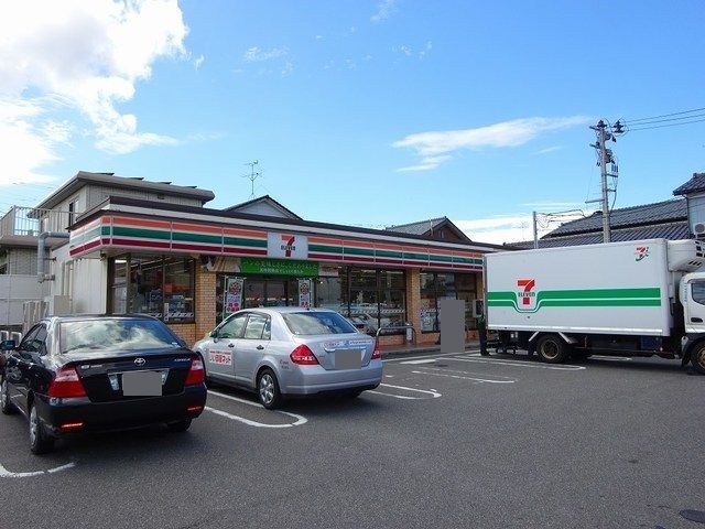 コンビニ　セブンイレブン新潟向陽２丁目店（コンビニ）まで830m
