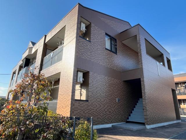 建物外観　落ち着いた雰囲気の外観です