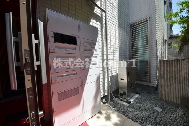 その他共有部分　宅配ボックスです毎日通るロビーはこのようになっています