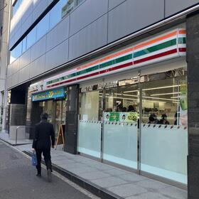 コンビニ　セブンイレブン神田紺屋町店（コンビニ）まで241m