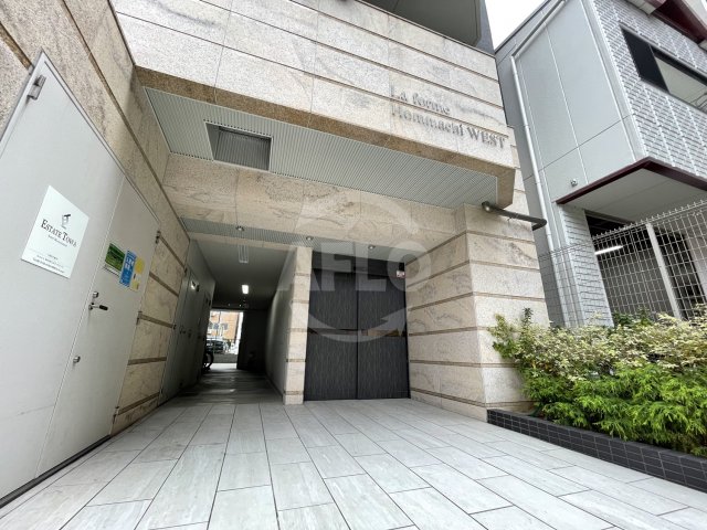 エントランス　ラ・フォルム本町WEST　エントランス