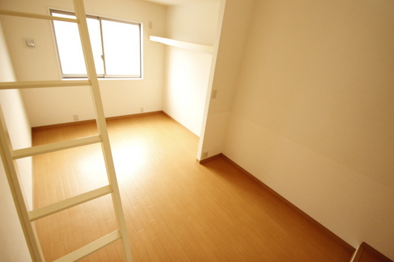 居室・リビング　※別部屋の写真です