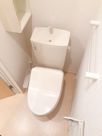 トイレ　トイレもきれいです