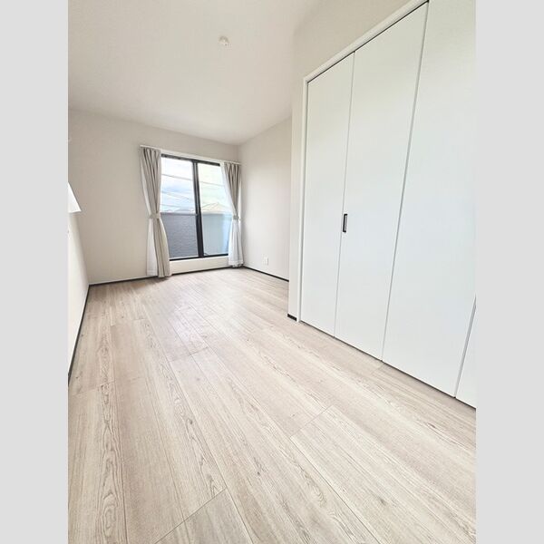 亀崎高根町6丁目戸建の内装写真