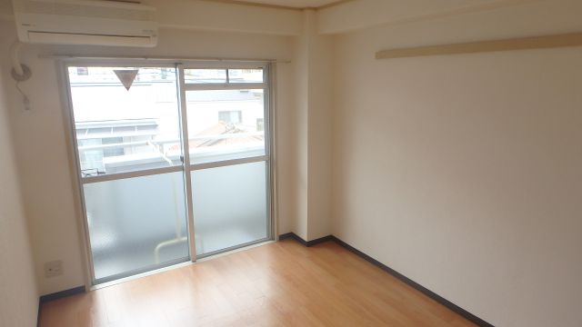 ＪＲ東西線 海老江駅 徒歩11分 7階建 築38年の居間写真
