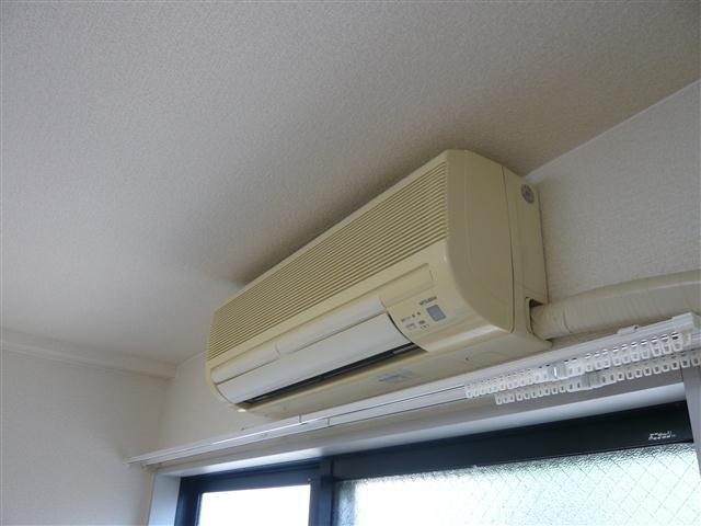 その他　エアコン付き