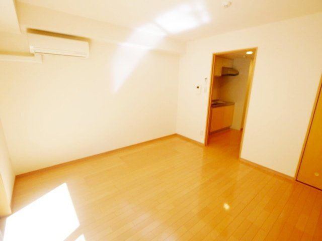 居室・リビング　★フローリングの綺麗なお部屋です★