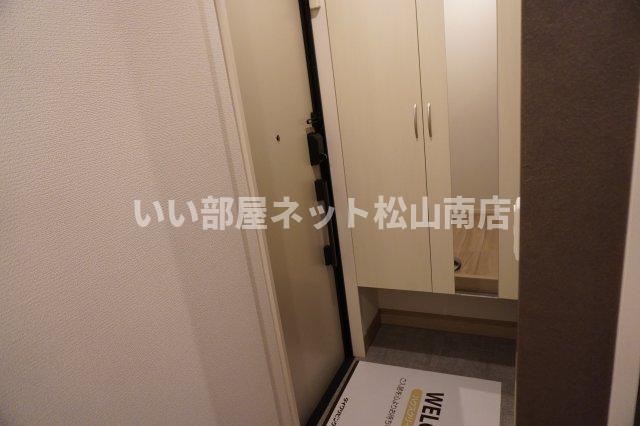 カトレアIVの玄関写真