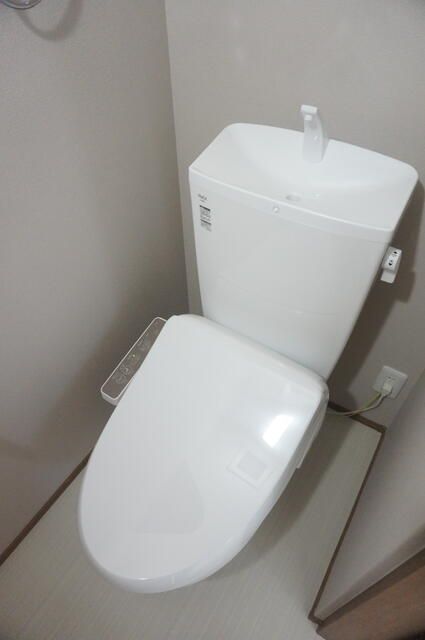 ラティス高井戸のトイレ写真