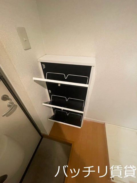 あおなみ線 中島駅 徒歩9分 2階建 築19年の玄関写真