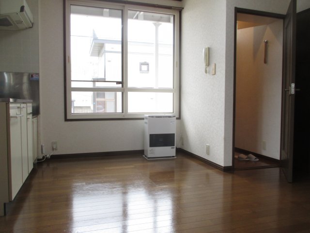 シティハイムサンシャインの居間写真