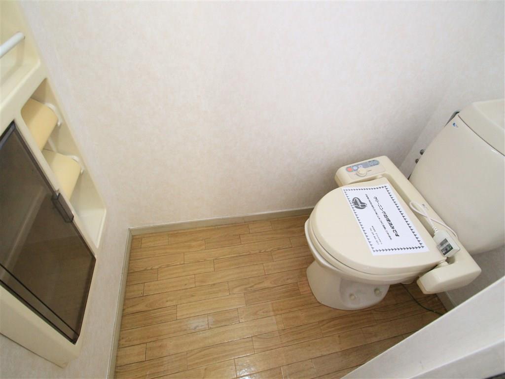 【ラ・ビバーチェＢのトイレ】