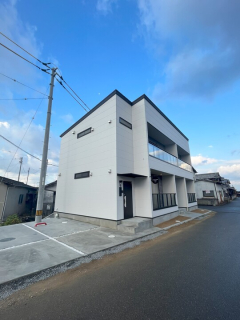 松山市堀江町のアパートの建物外観