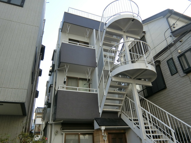 東京都中野区中央２（マンション）の賃貸物件の外観