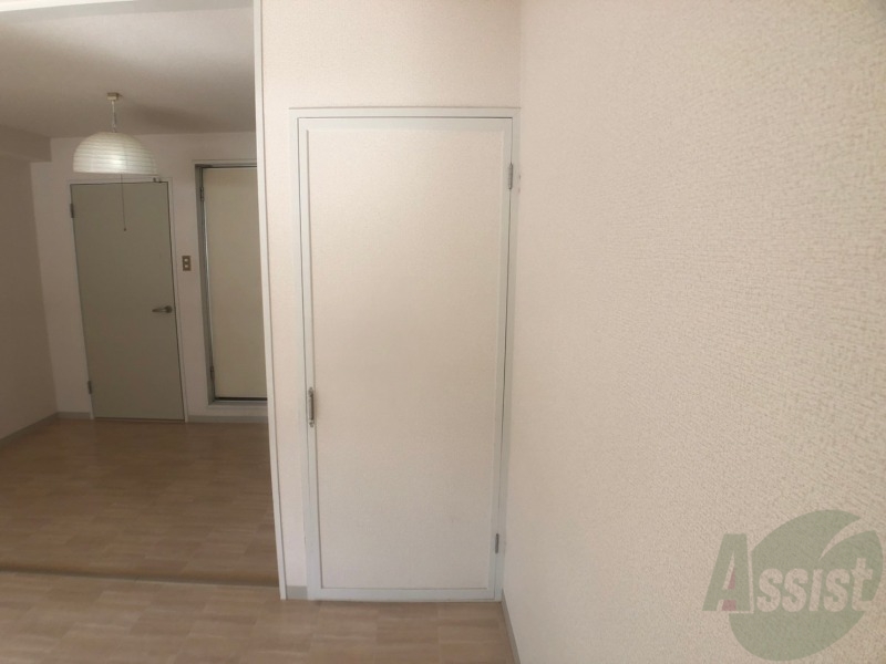 収納　寝室の収納です。部屋がすっきり片付きます。