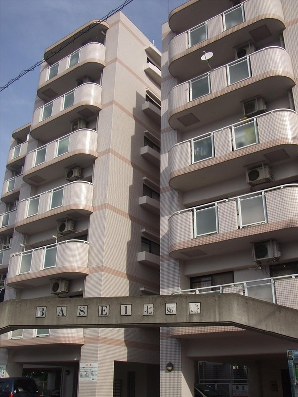 姫路市増位本町のマンションの建物外観