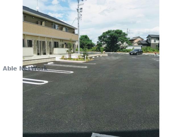 【豊川市御津町広石のアパートの駐車場】