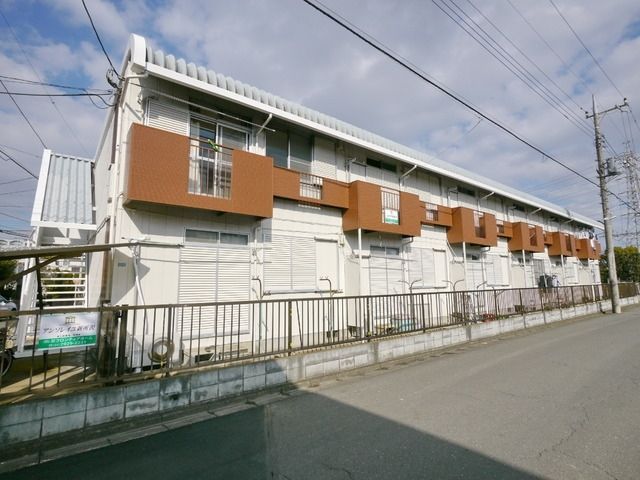 所沢市緑町のアパートの建物外観