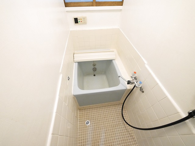 バス・シャワールーム　ゆったり過ごせるお風呂です