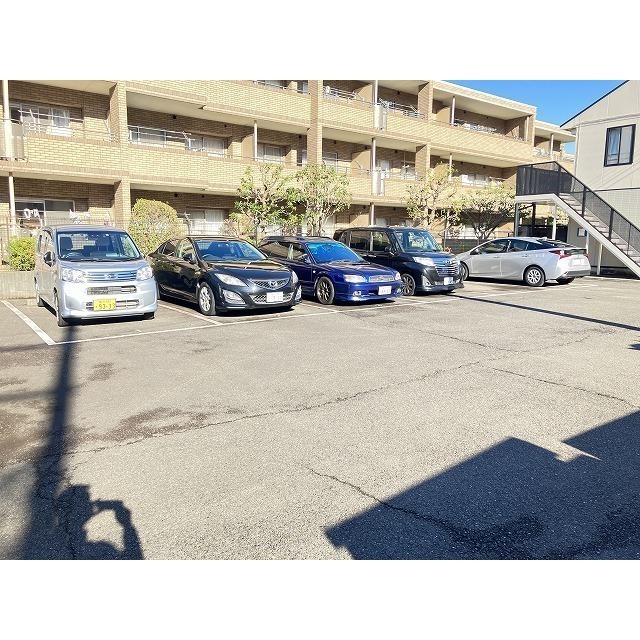 駐車場　敷地内駐車場あります！※空き要確認