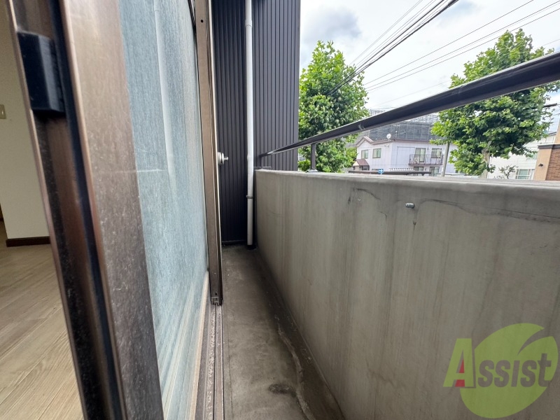 バルコニー　バルコニーが付いていますので一息ついてみてはいかがですか。