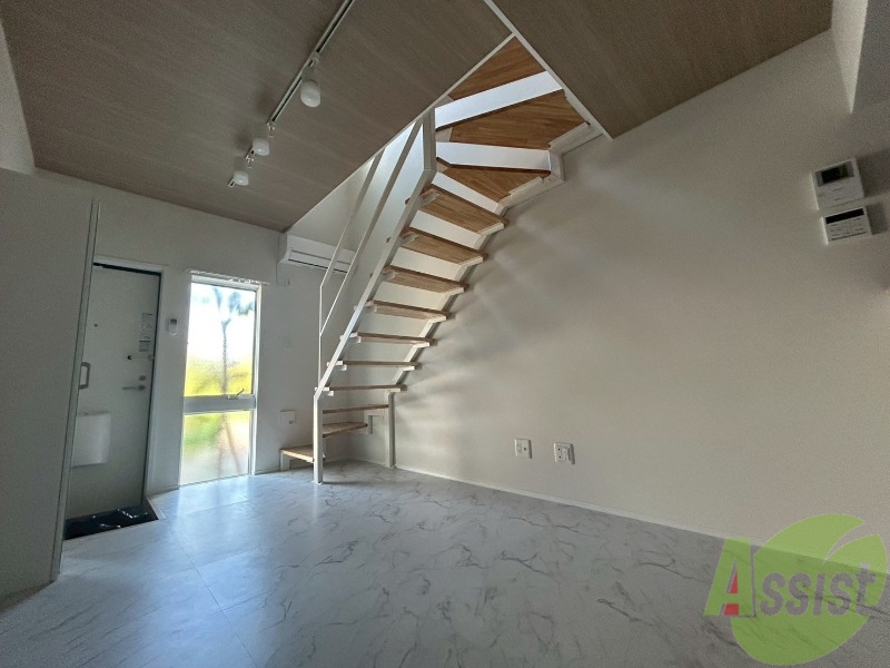 居室・リビング　９．４帖のＬＤＫ。オシャレな雰囲気のお部屋です。