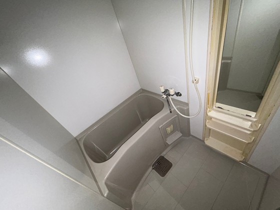 バス・シャワールーム　※別号室の写真です