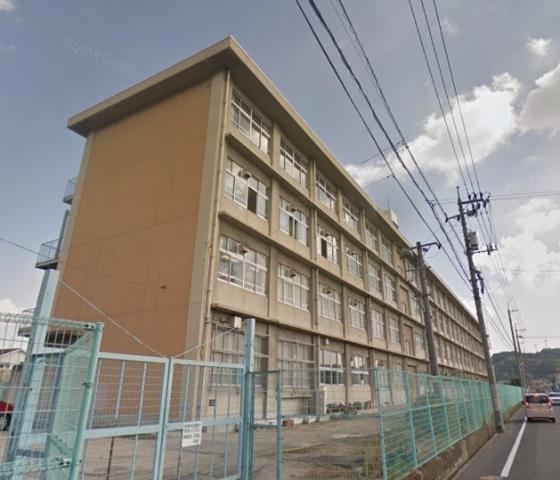 中学校　福山市立一ツ橋中学校（中学校）まで593m