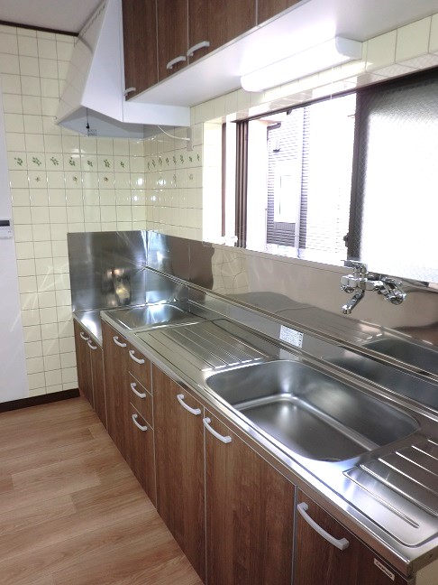 キッチン　流し台新品　給湯　ガスコンロ対応