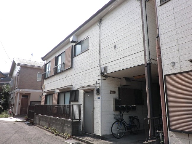 建物外観　浴室・給湯器等新規交換　ゆとりのある間取３ＤＫ