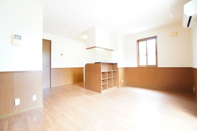 居室・リビング　※同物件・同タイプの写真です。