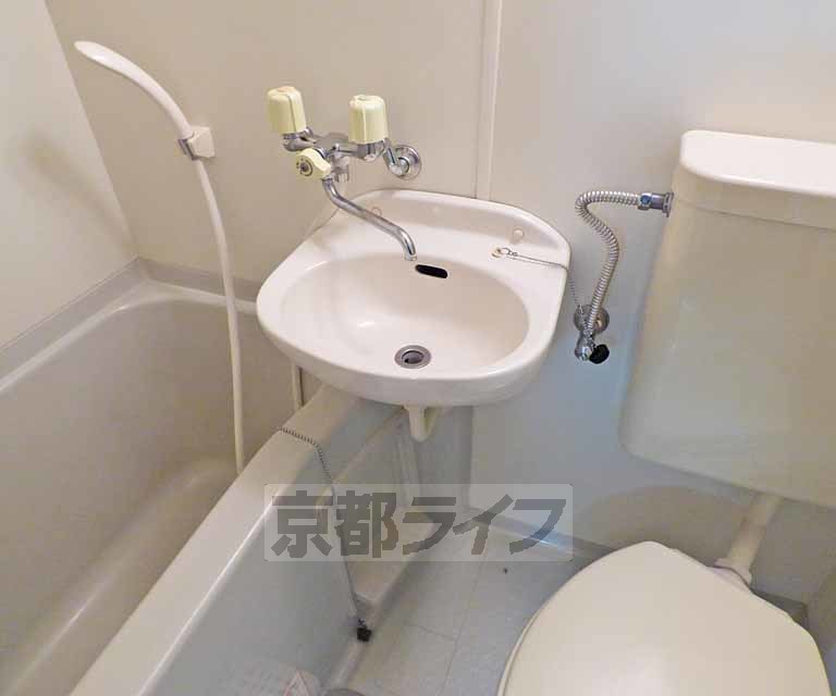 洗面設備　洗面台です。