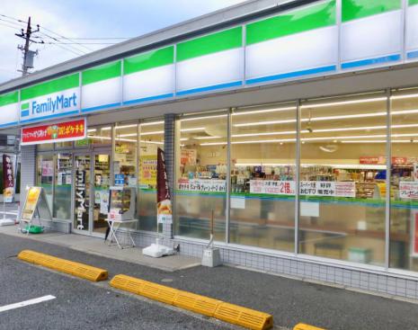 コンビニ　ファミリーマート都立家政店（コンビニ）まで141m