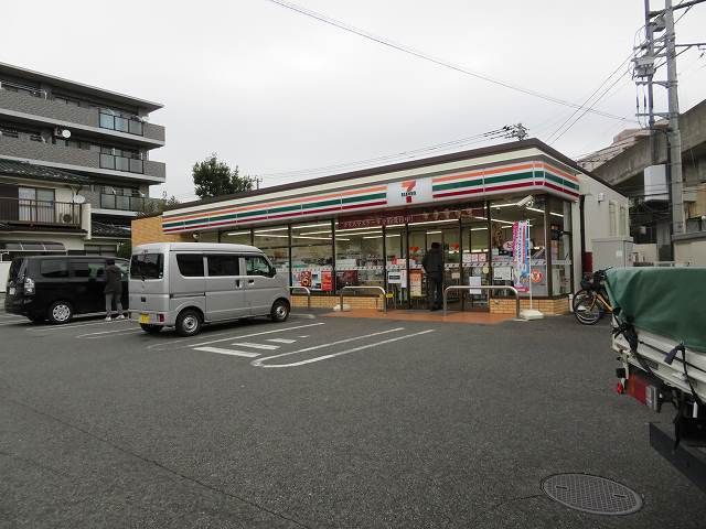 コンビニ　セブンイレブン（コンビニ）まで170m