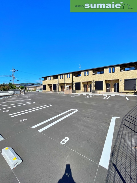 駐車場　同仕様写真