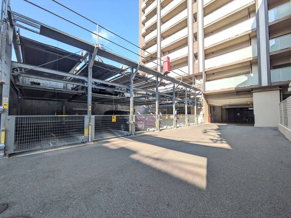 駐車場　駐車場